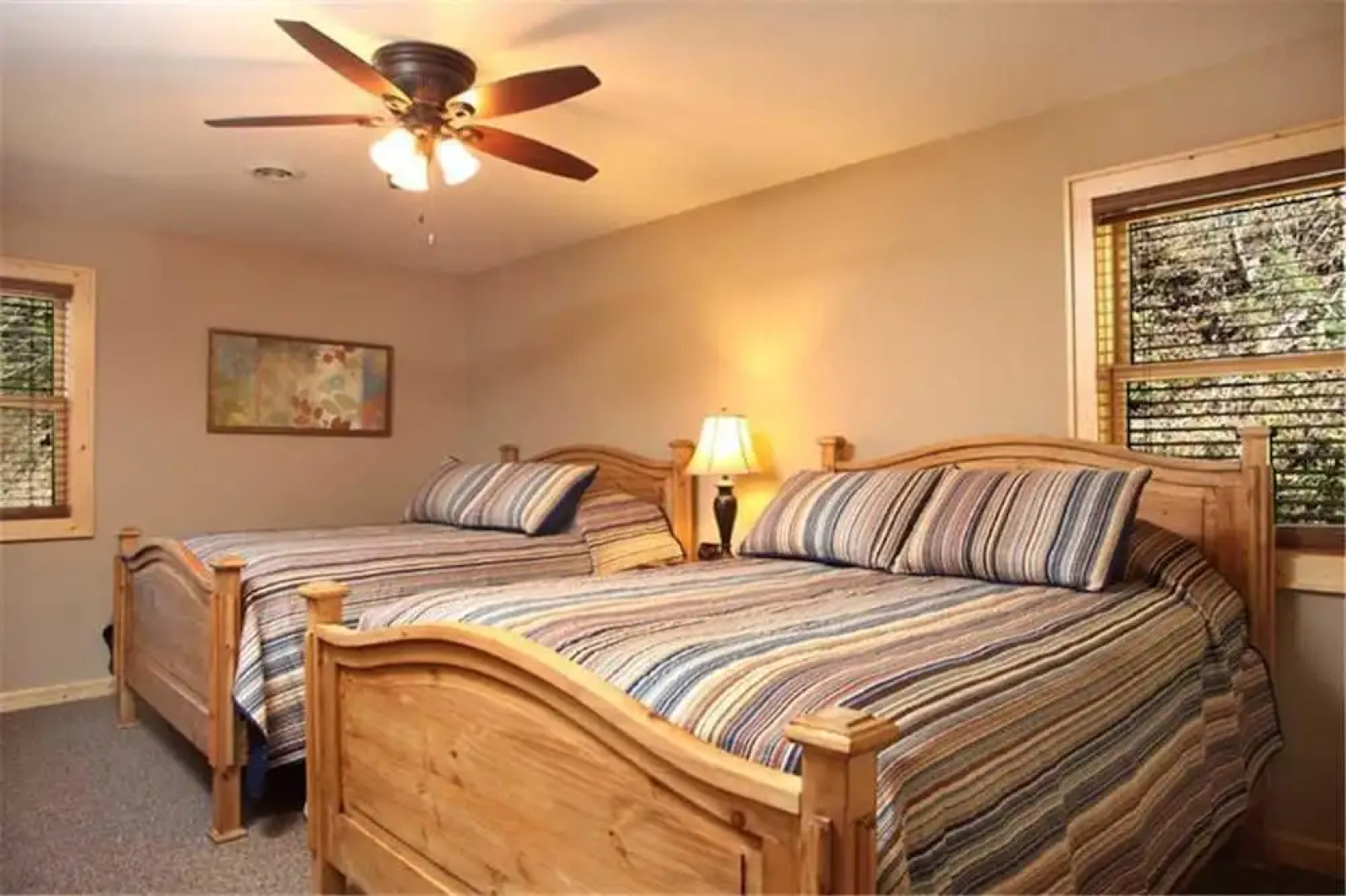 River Memories 3 Bedroom Home with Hot Tub