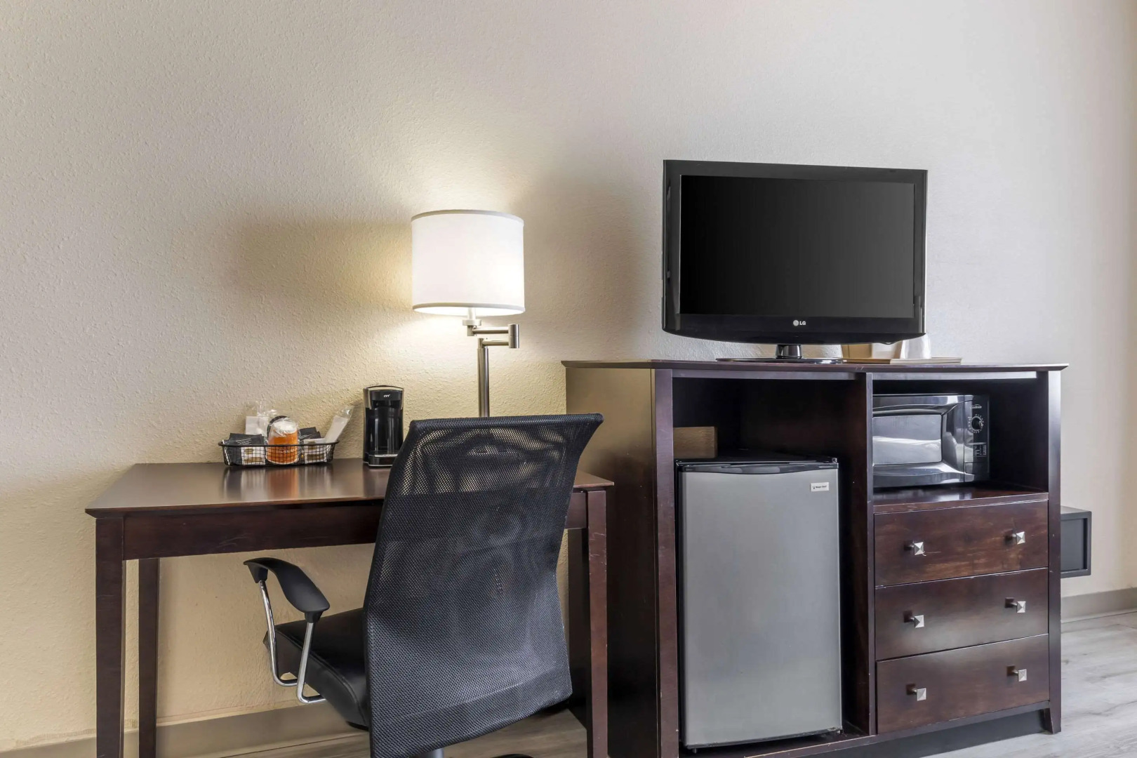 Quality Inn & Suites Wichita Falls I-44