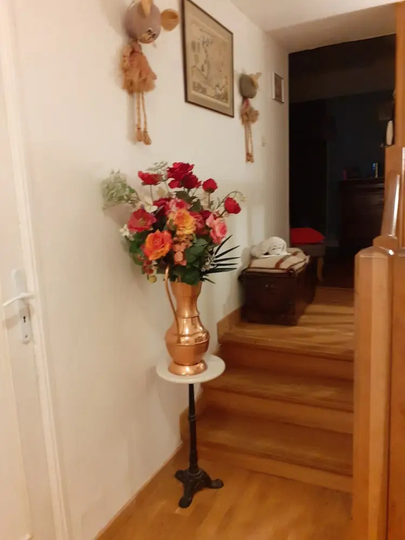 Chambre dans une maison pleine de vie