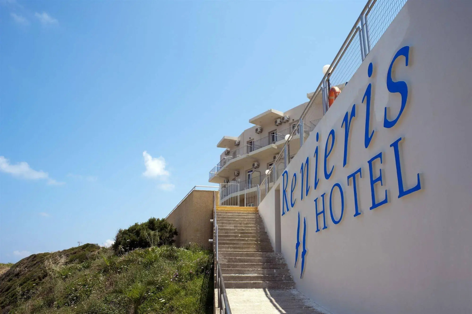 Renieris Hotel