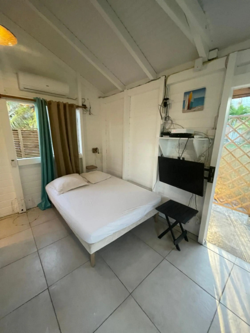 2 Bungalows au bord de la plage de montal a moule loués individuellement ou séparément