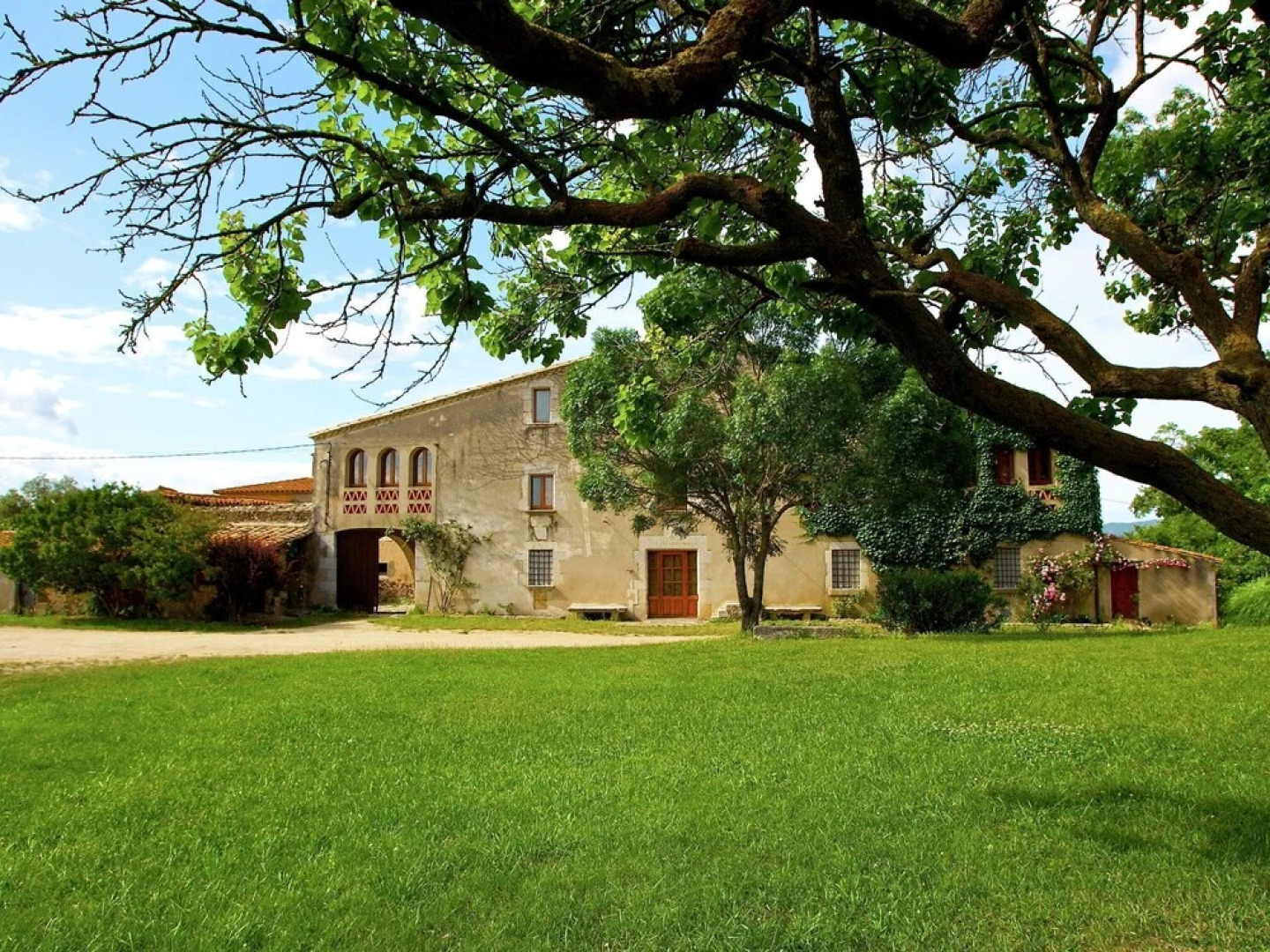 Scenic Mansion in Sant Andreu Salou near Forest