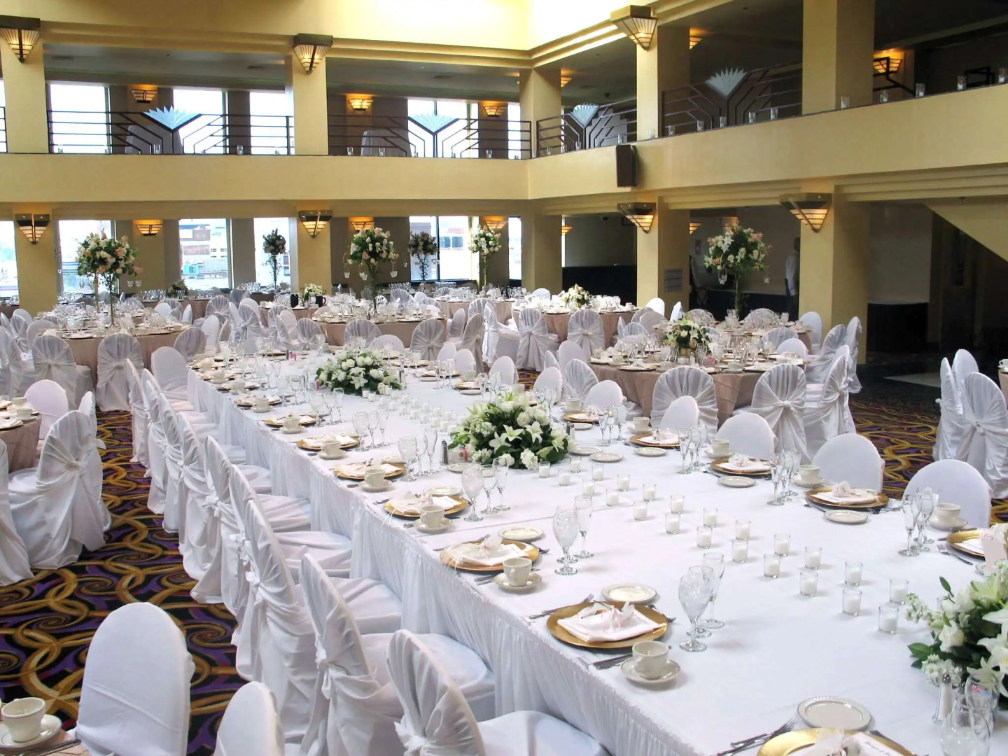 Atheneum Suite Hotel