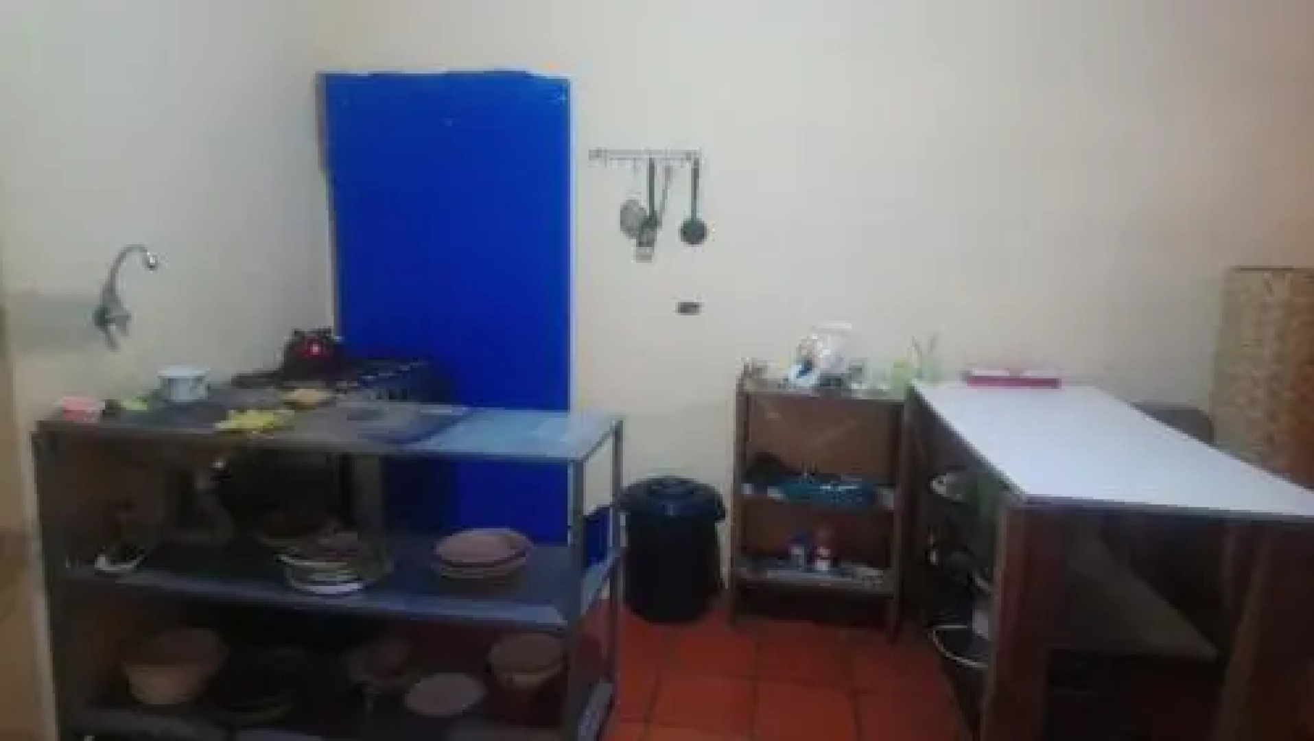 Old House backpackers B & B