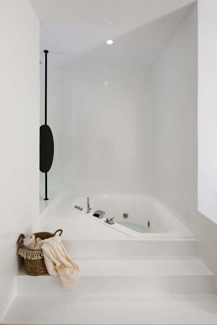 Arco Solium Suites Milos