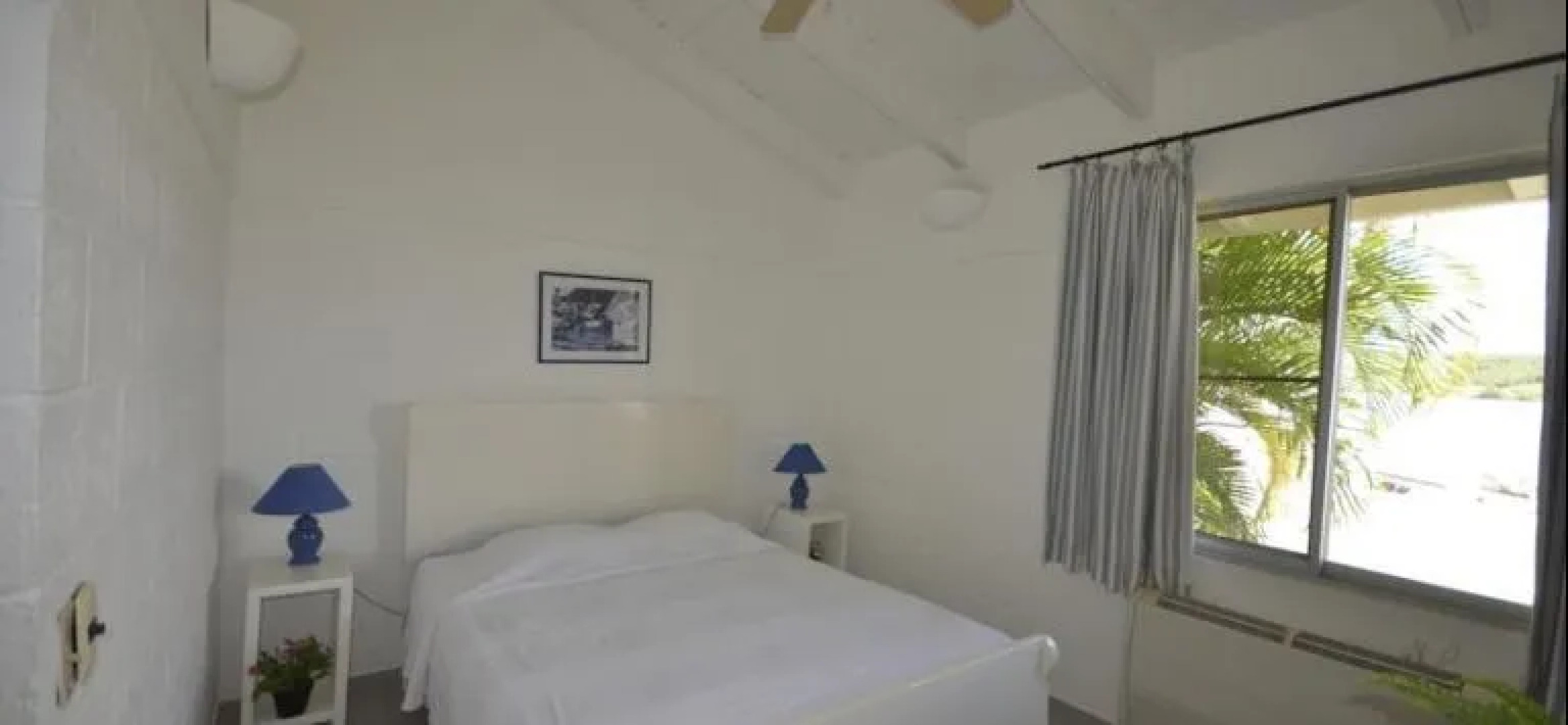 Sailing House La Marina