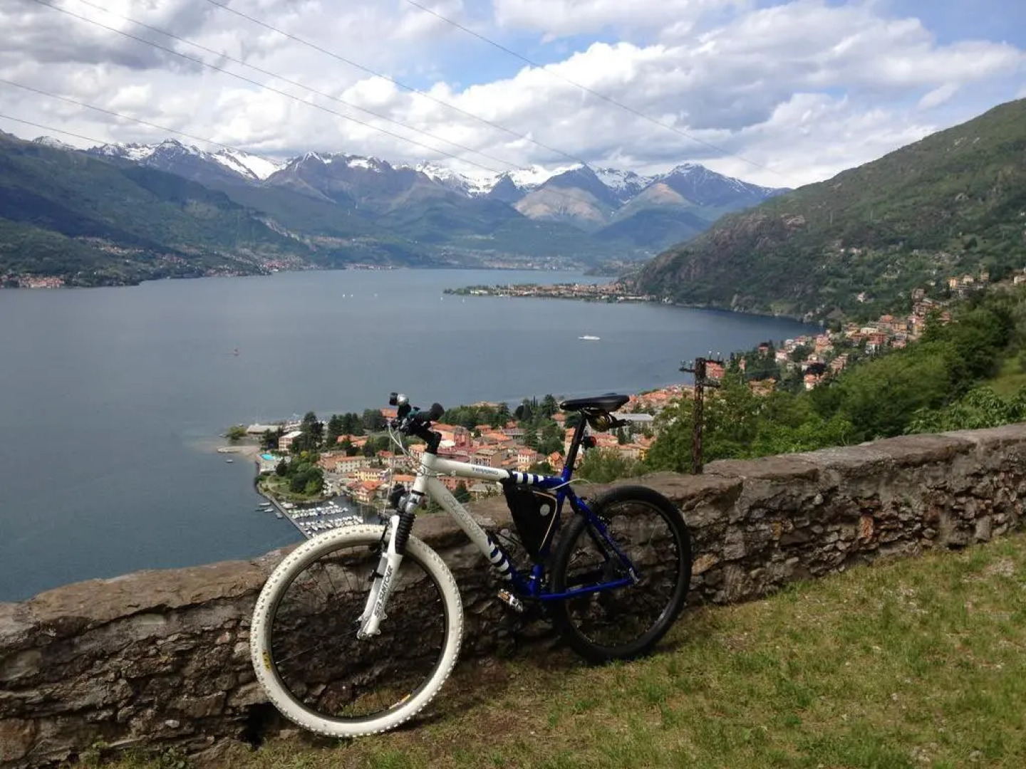 Fall In Love with Como Lake