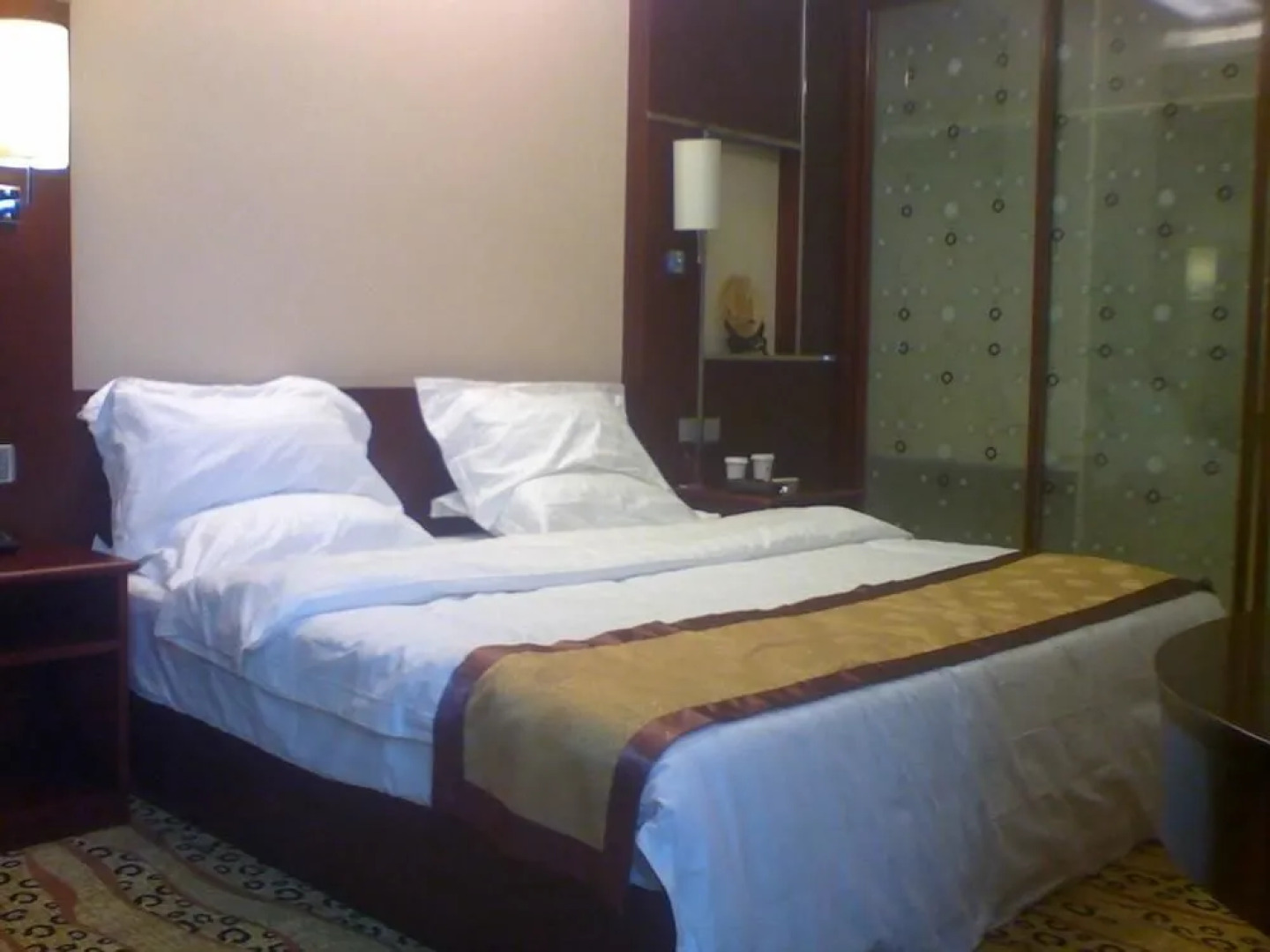 Huitong Business Hotel