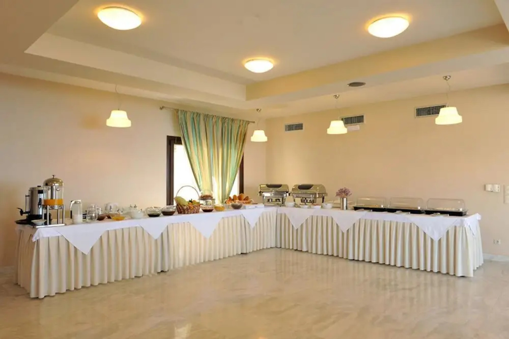 Hotel Porto Plaza Beach Resort