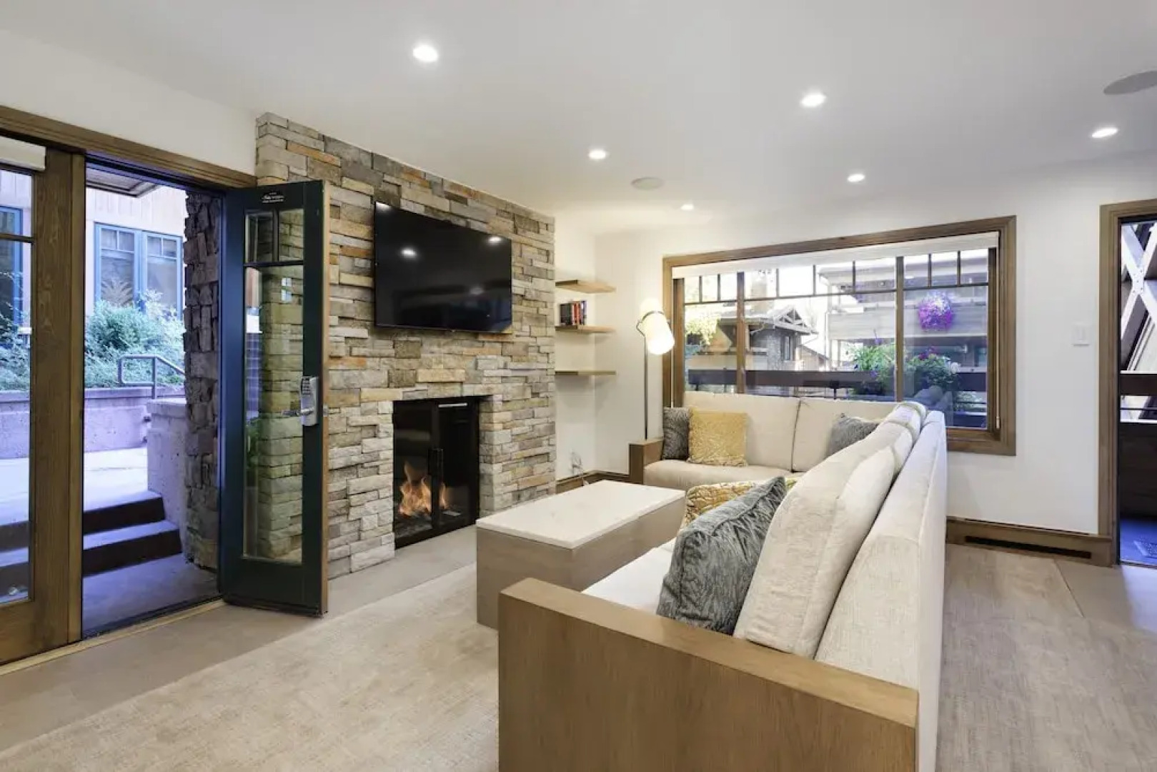 Fasching Haus by Frias Properties