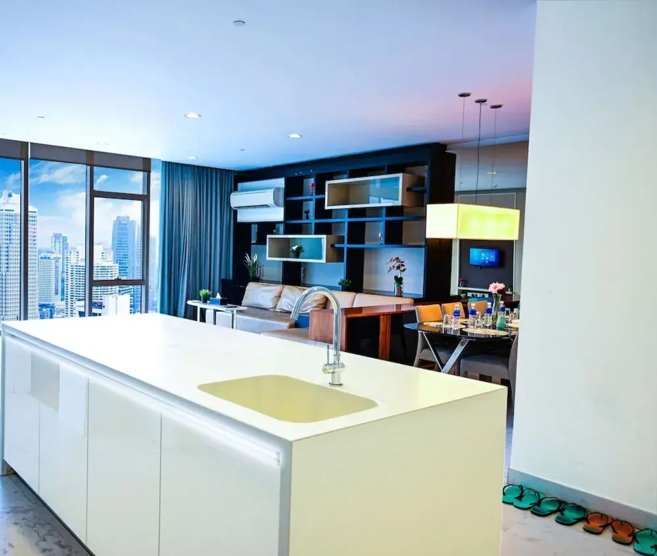 Platinum KLCC Kuala Lumpur by SabaSuites 