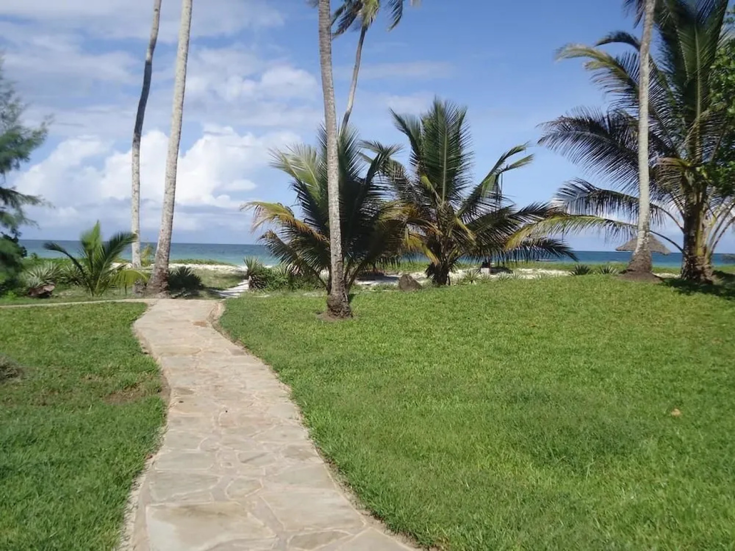 Simba + Oryx Beach Cottages