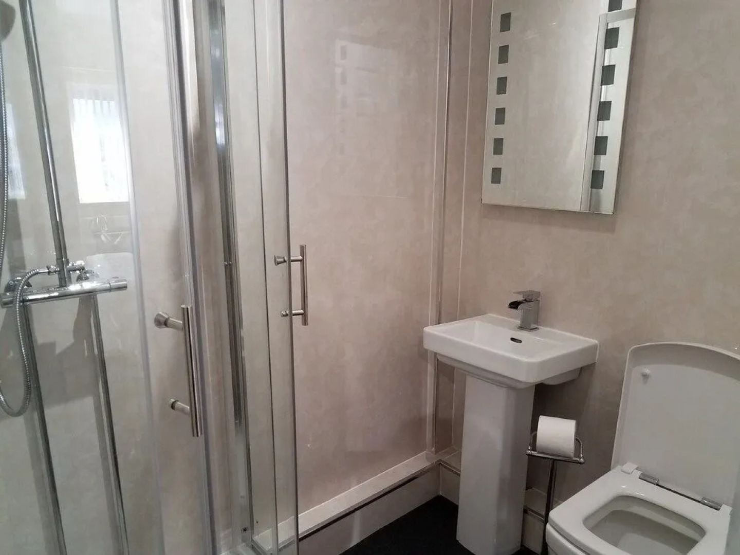 The Mayfair Lodge  Family Suite