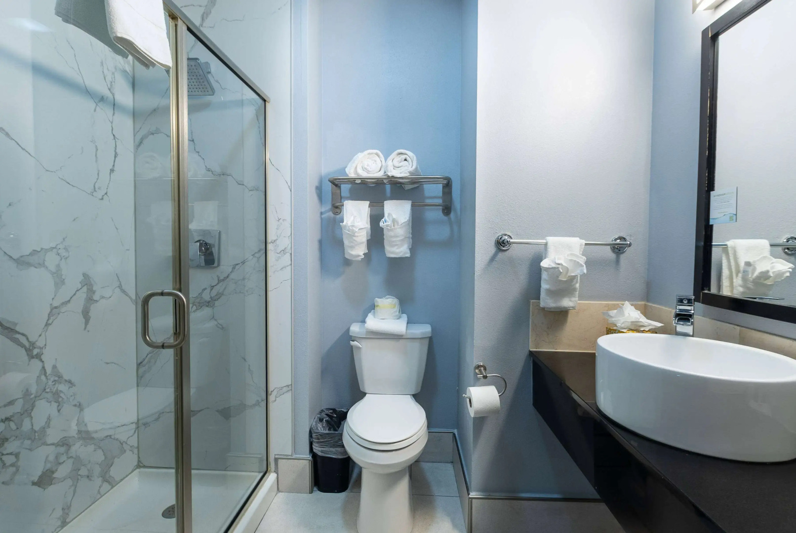 Days Inn & Suites by Wyndham Milwaukee