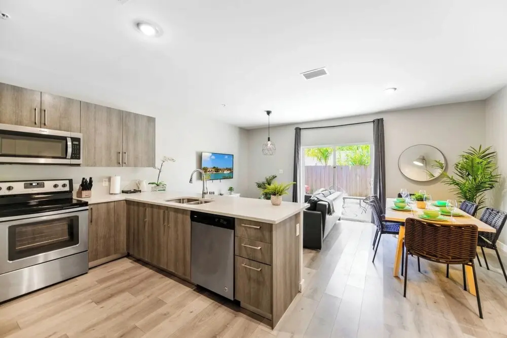 Stylish Townhouses by Design District