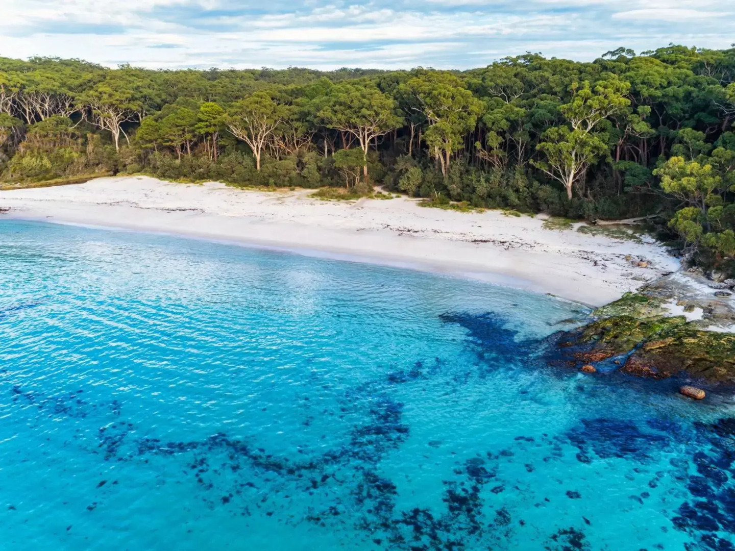 A 7 minute stroll to Greenfield Beach and White Sands Walk