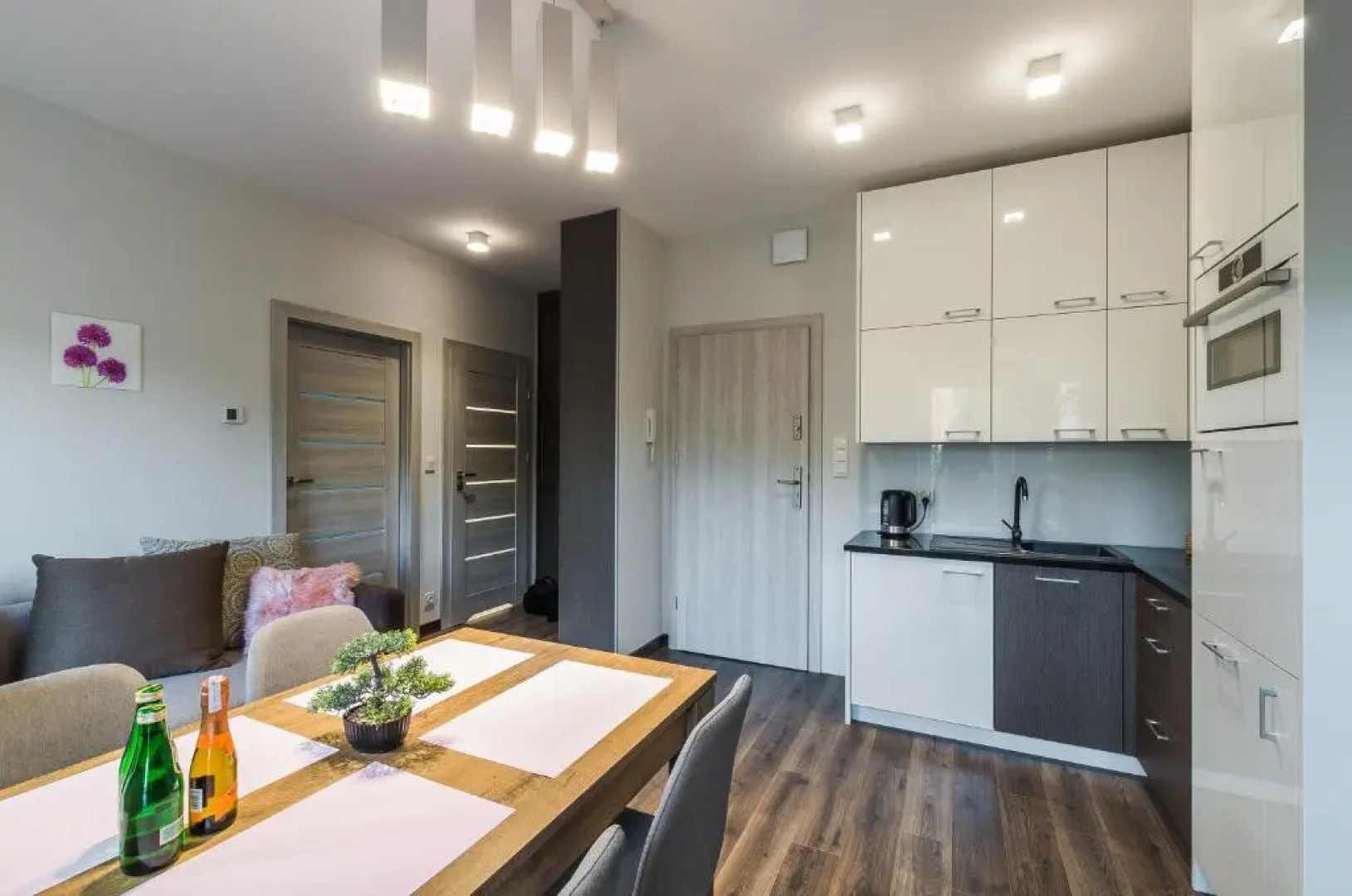Apartamenty i Pokoje InforesPark