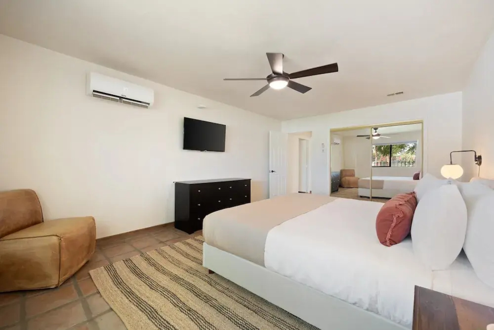 Starlight Estate by Avantstay 20 People Architectual Mansion w Pool Tennis Court Game Room