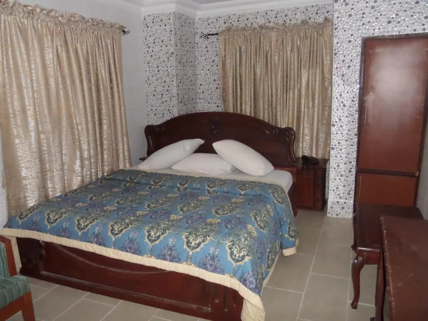 Cynergy Suites Festac Town