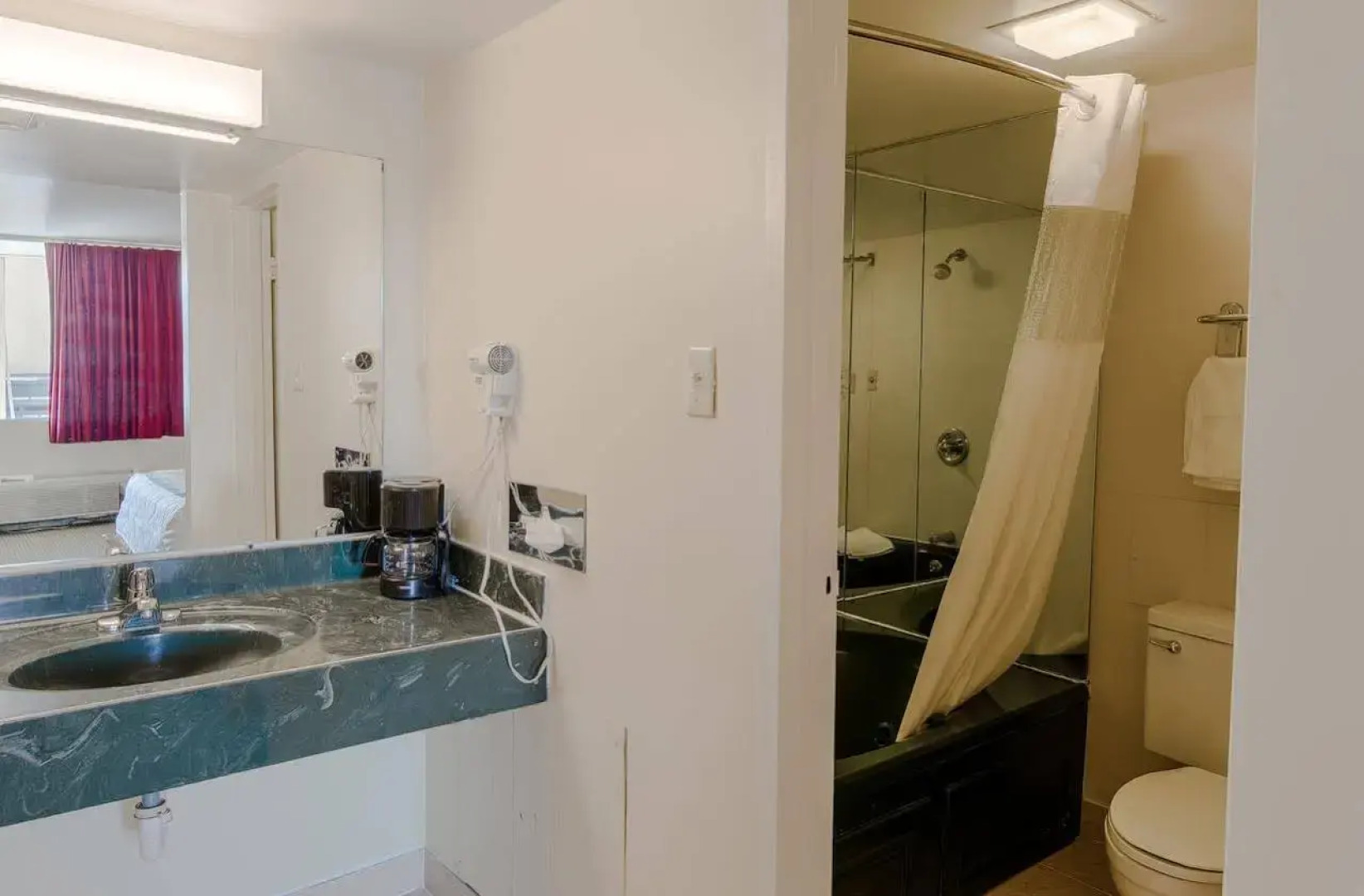 Travelodge by Wyndham Lynchburg