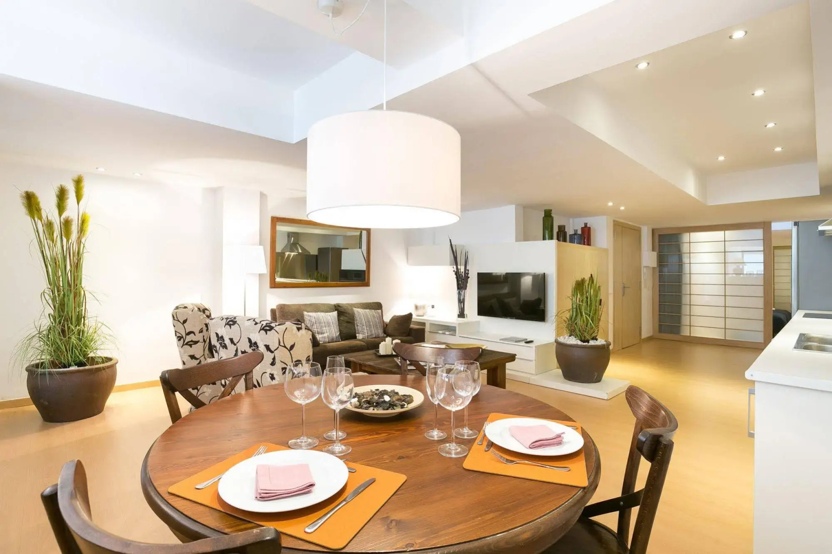 Serennia Cest Apartamentos Arc de Triomf