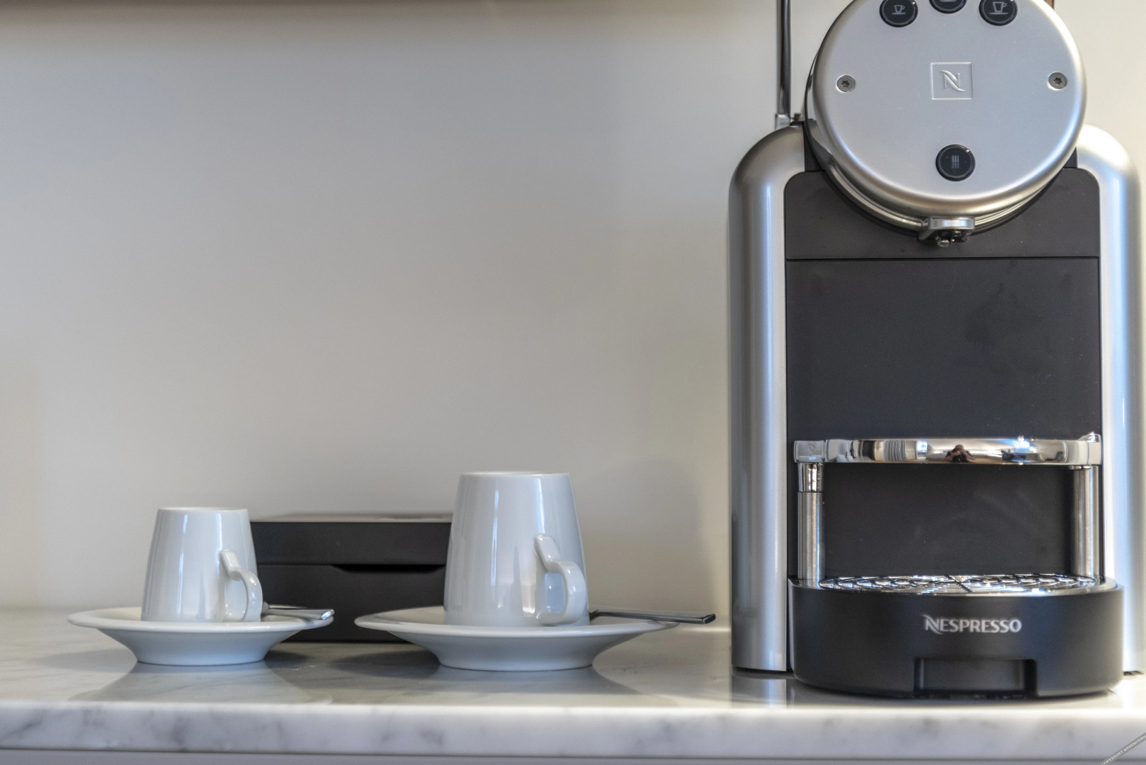 Отель Caspar Swiss Quality