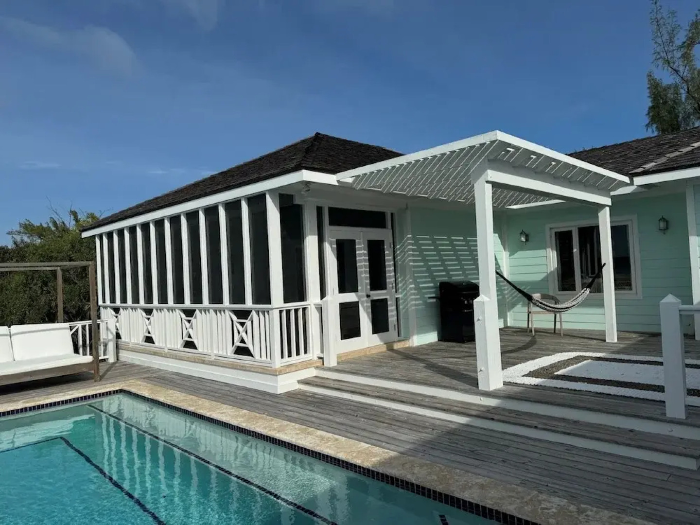 Turtle Pointe - Lux New Windermere Home W/pool, Boat Dock, Beach 3 Bedroom Home