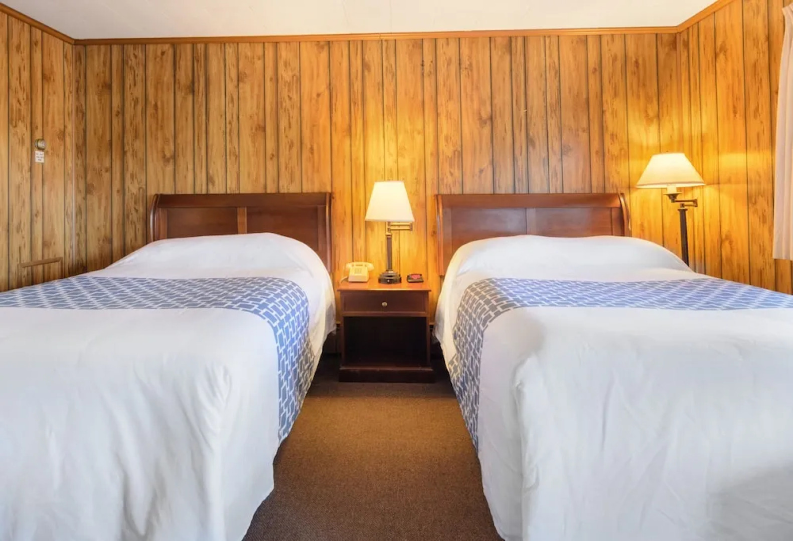 Knob Hill Motor Lodge – Hillsville