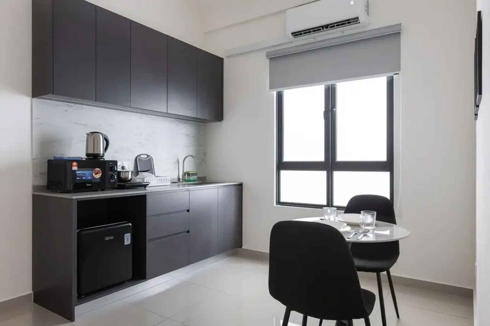 Sunshine Residence Suites