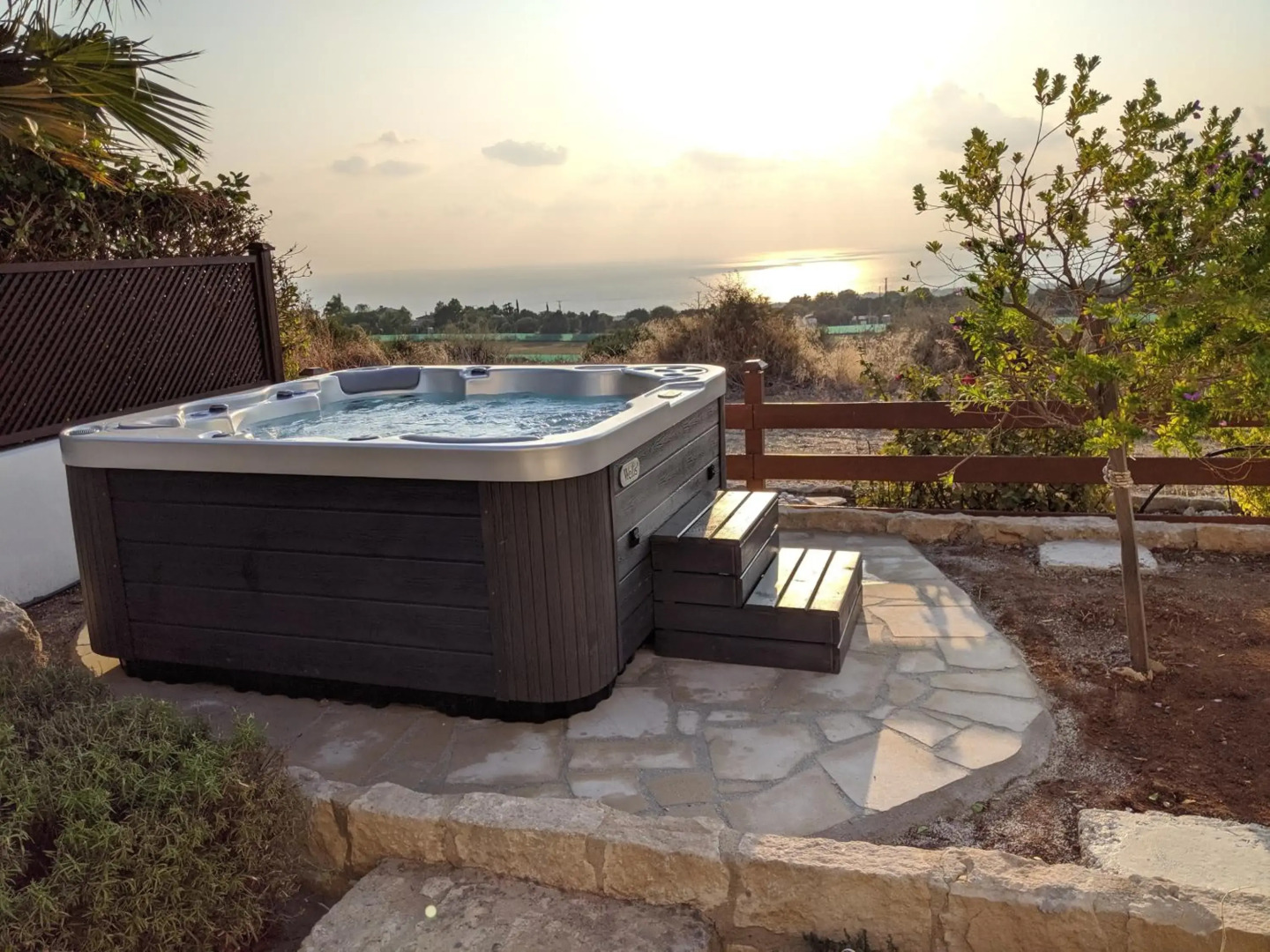 Villa Panorama - Stunning views in villa with hot tub, pool, garden