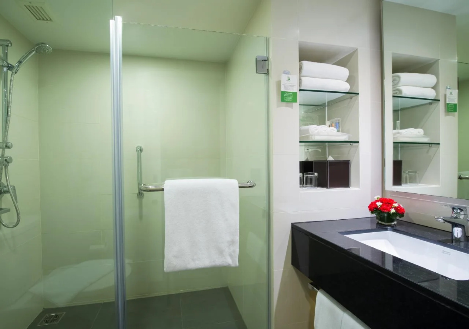 Holiday Inn Bangkok Silom by IHG