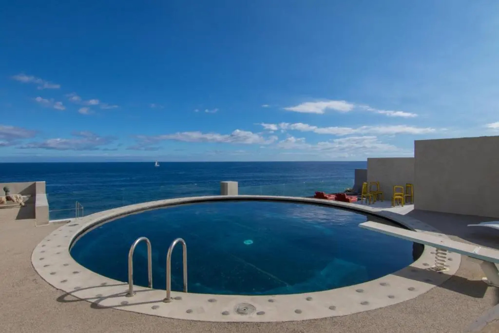 Exclusive Design Villa : 1080 m2, oceanfront, 2 swimming pools.