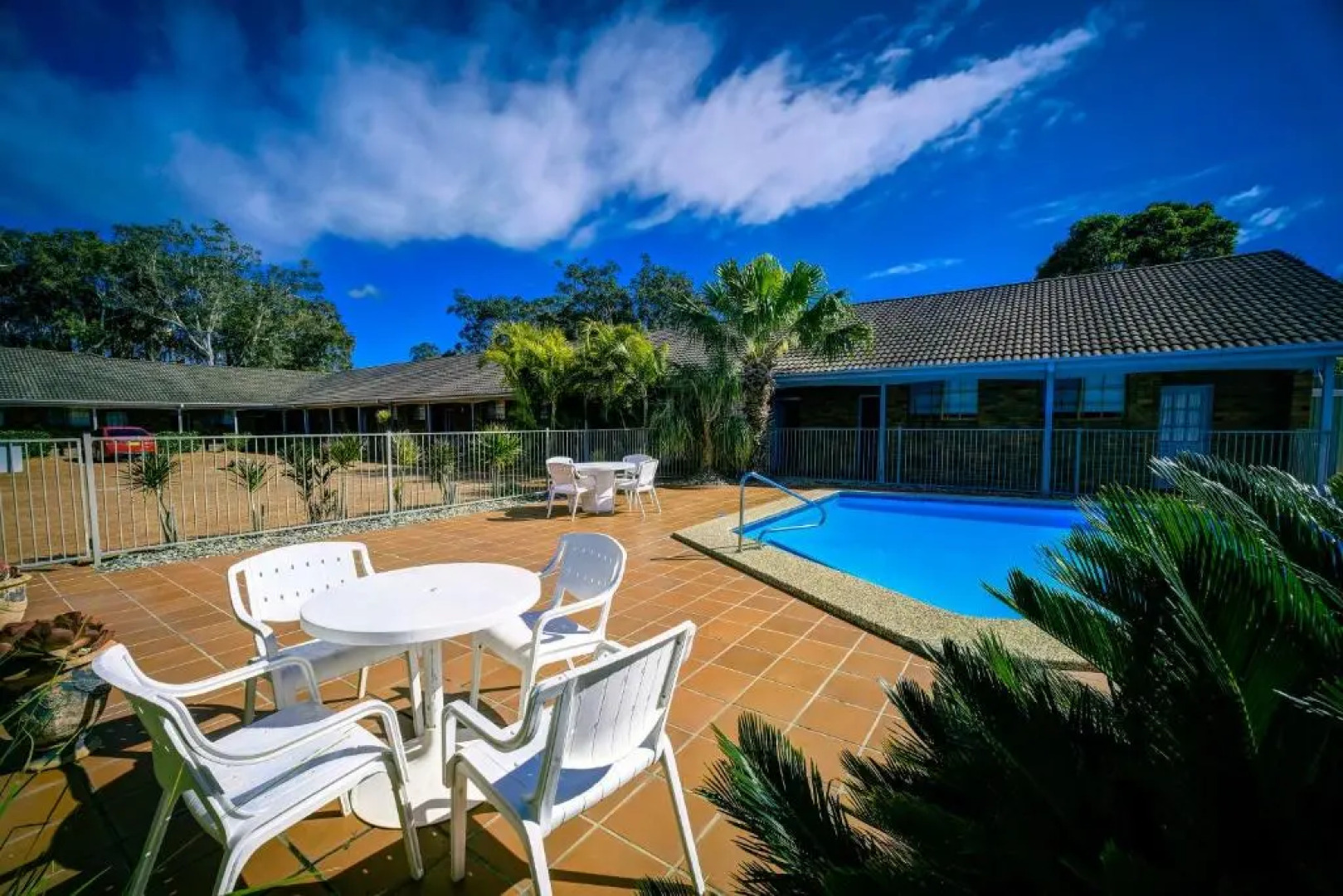 Island Palms Motor Inn