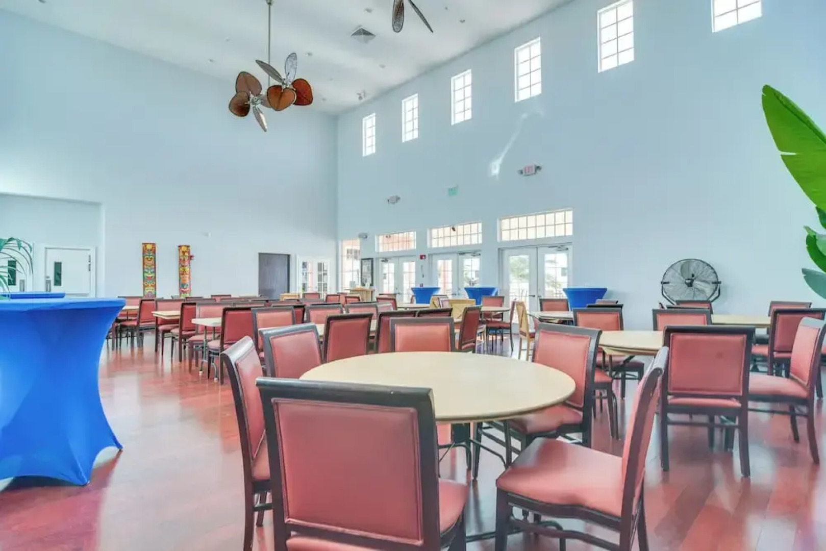 Bayfront St Petersburg Retreat 4 Mi to Downtown!