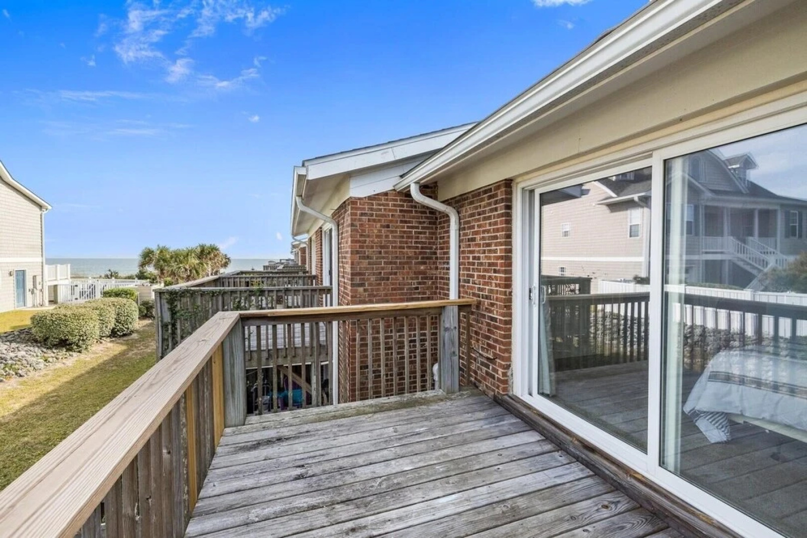 Sand Dollars & Sunshine 2 Bedroom Condo by Redawning