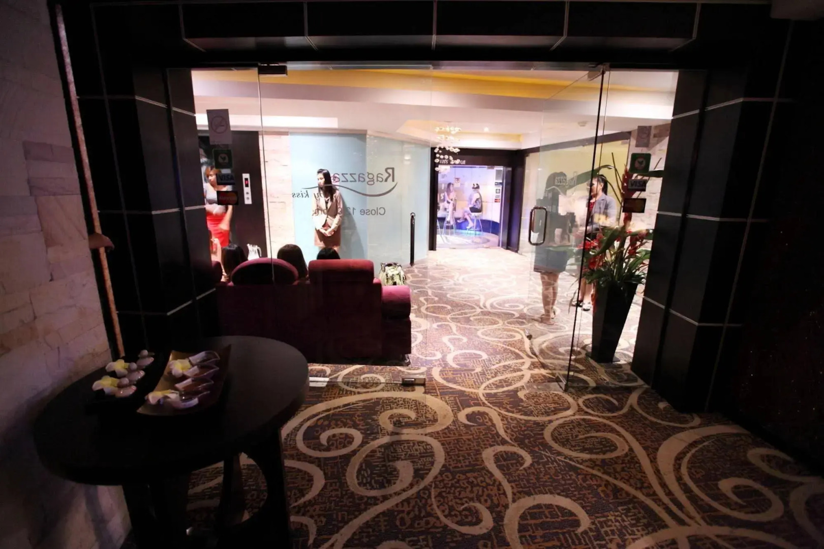 Kiss Gardenhome Chic Hotel