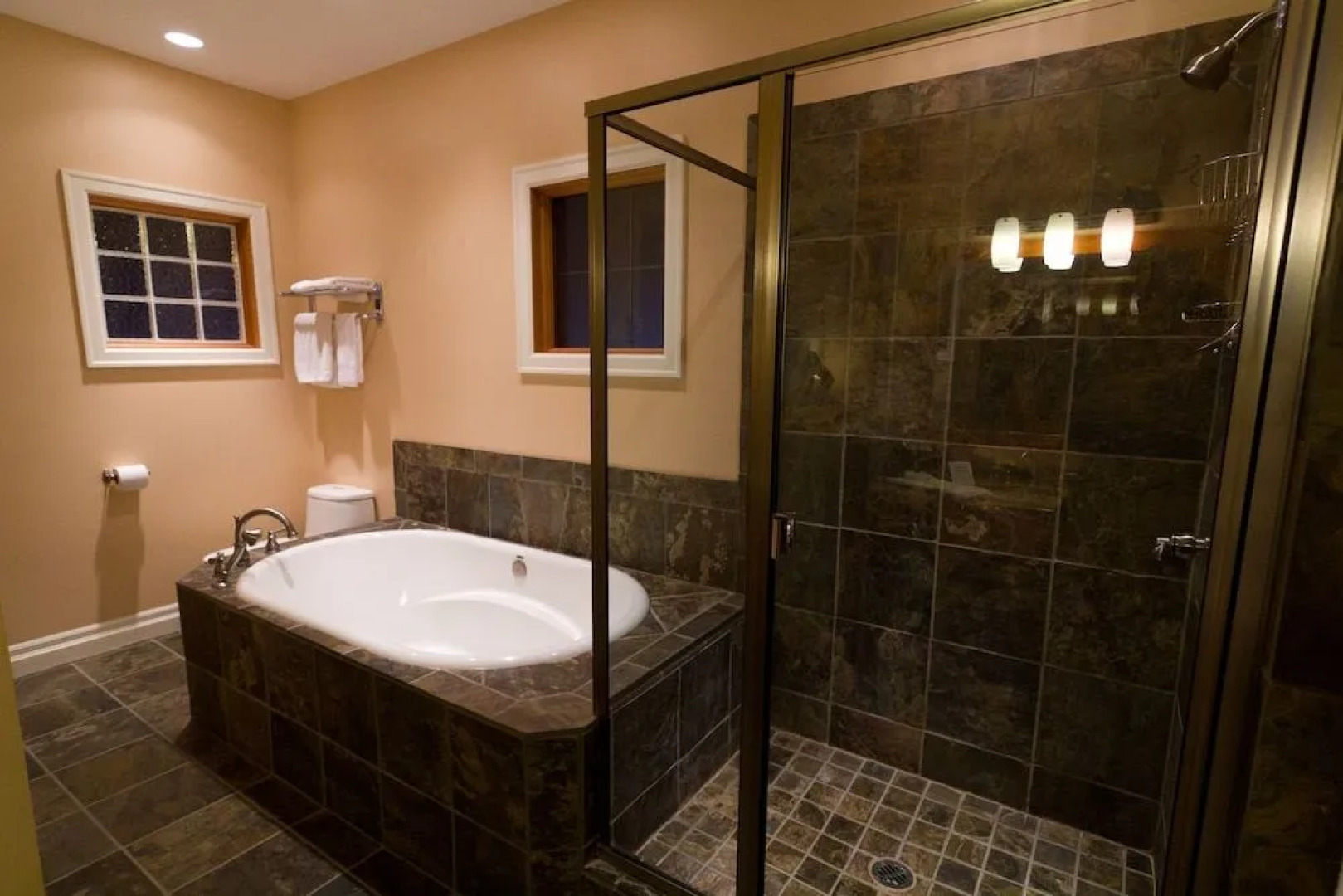 Halcyon Hot Springs Resort