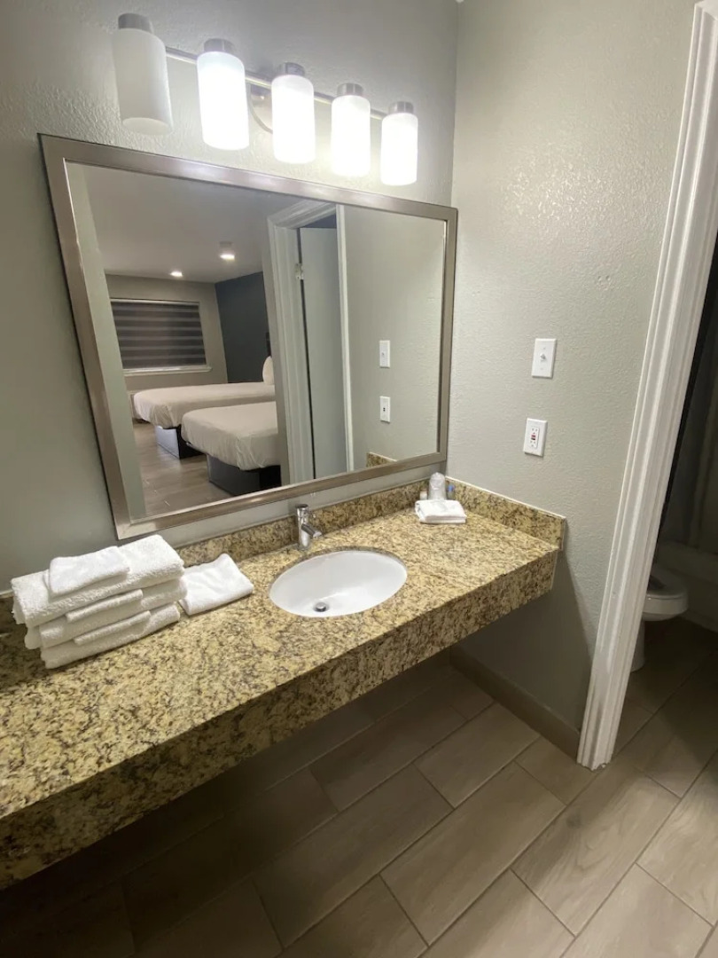 Falcon Executive Inn