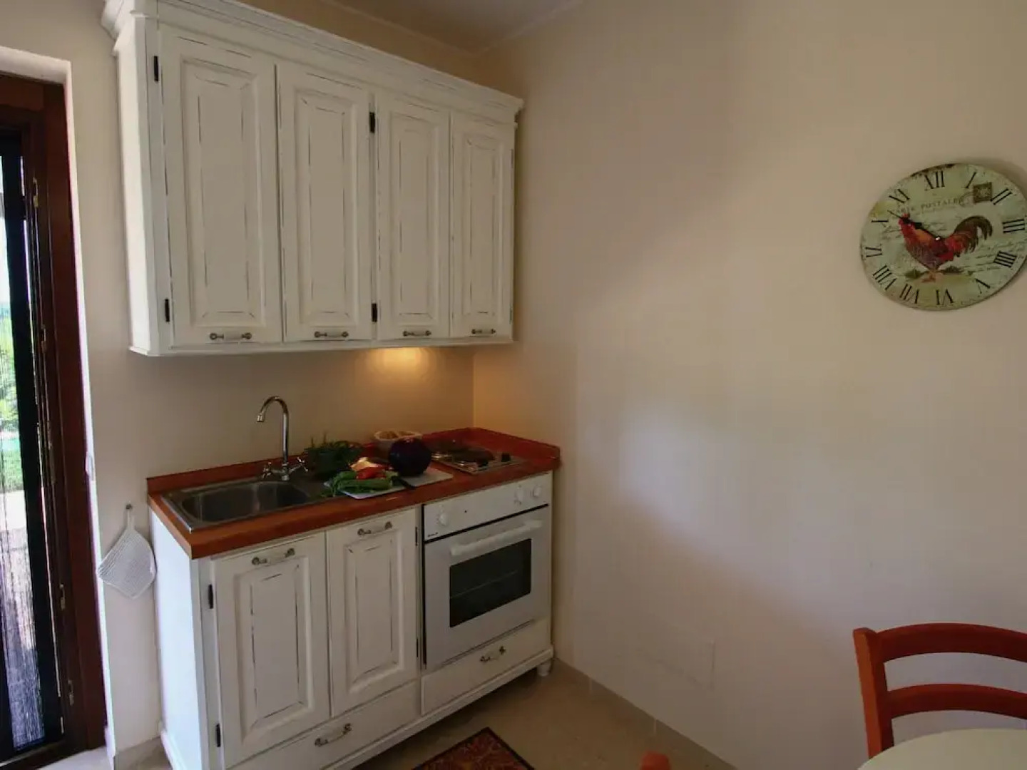 Enticing Farmhouse in Montalto di Castro near Sea