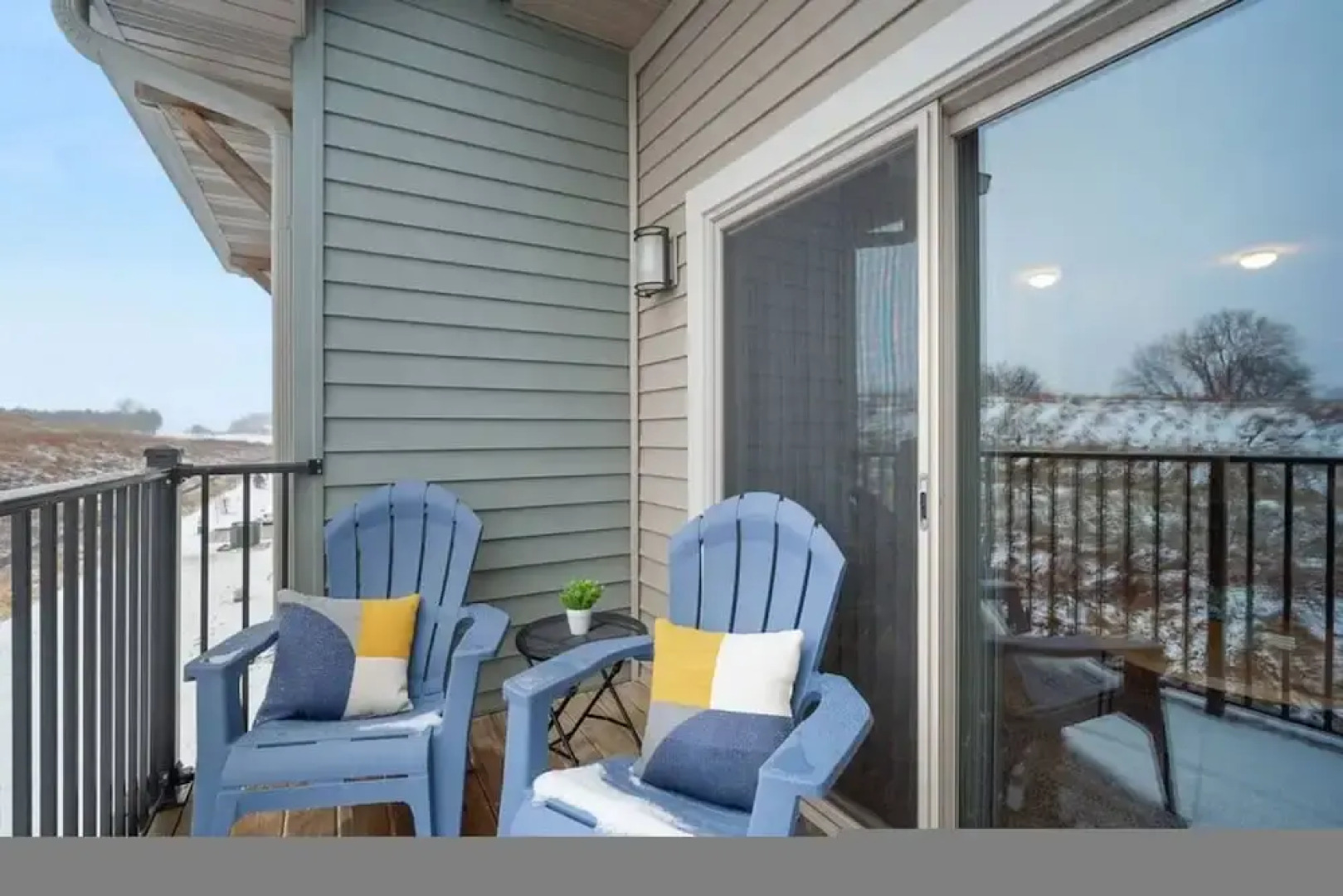 West Des Moines- Garage Gym Pool Jordan Creek