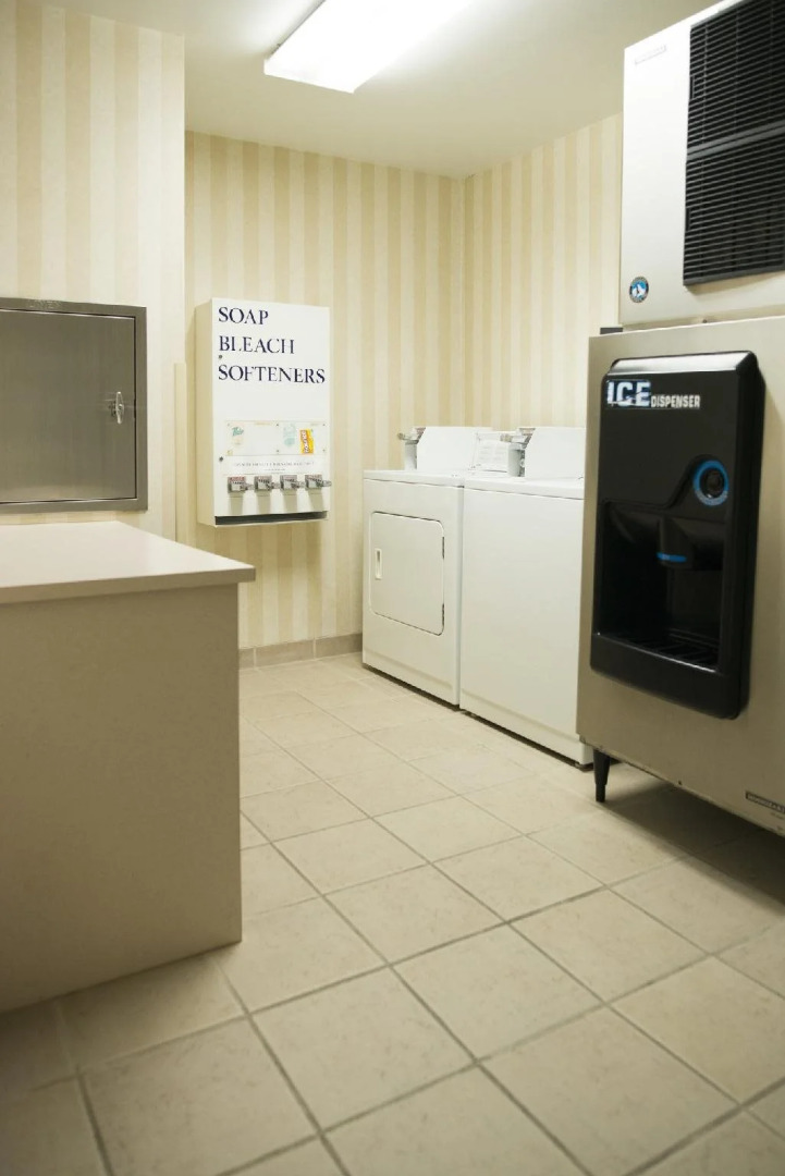 Country Inn & Suites by Radisson, Effingham, IL