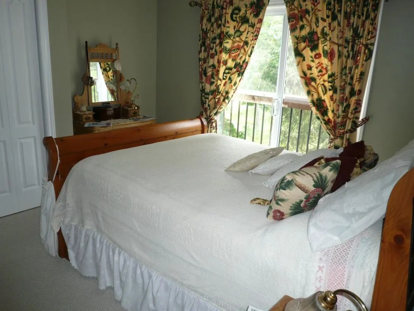 Brock Hollow Bed & Breakfast