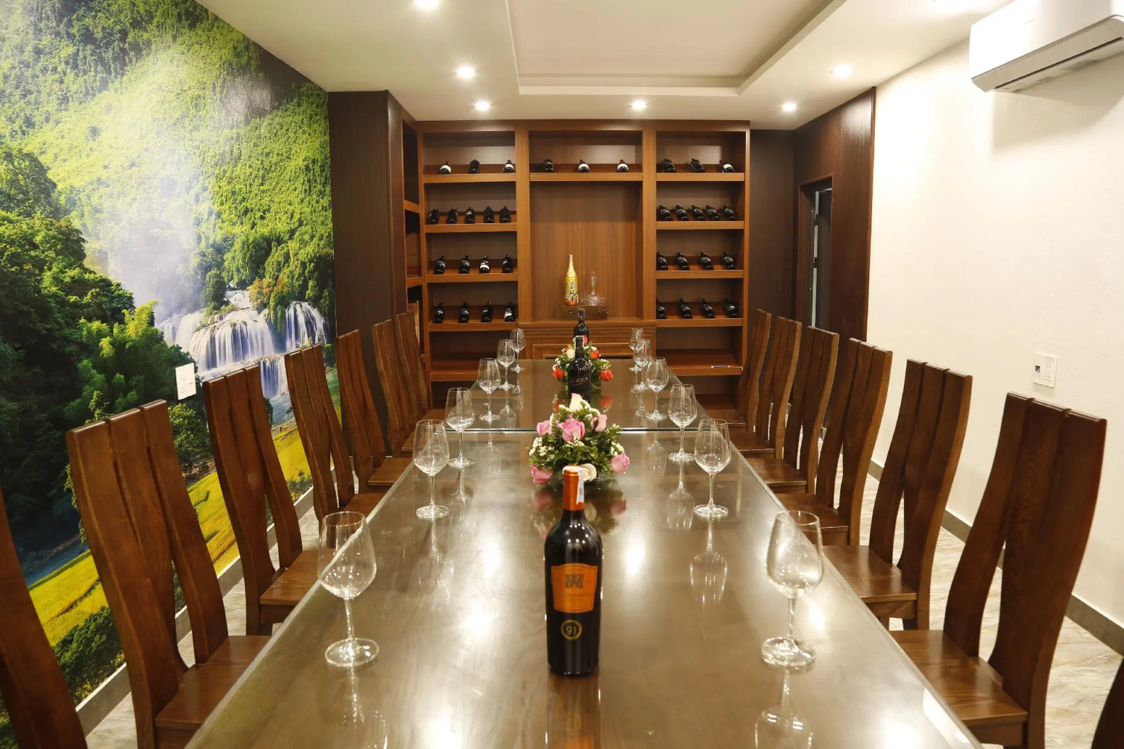 Bao Ngoc Diamond Hotel