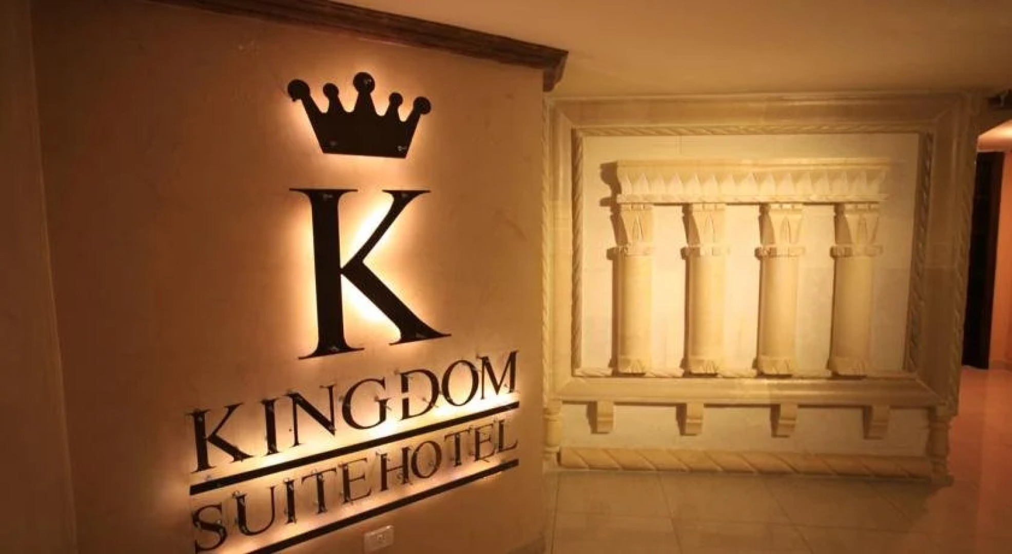 Kingdom Suite Hotel
