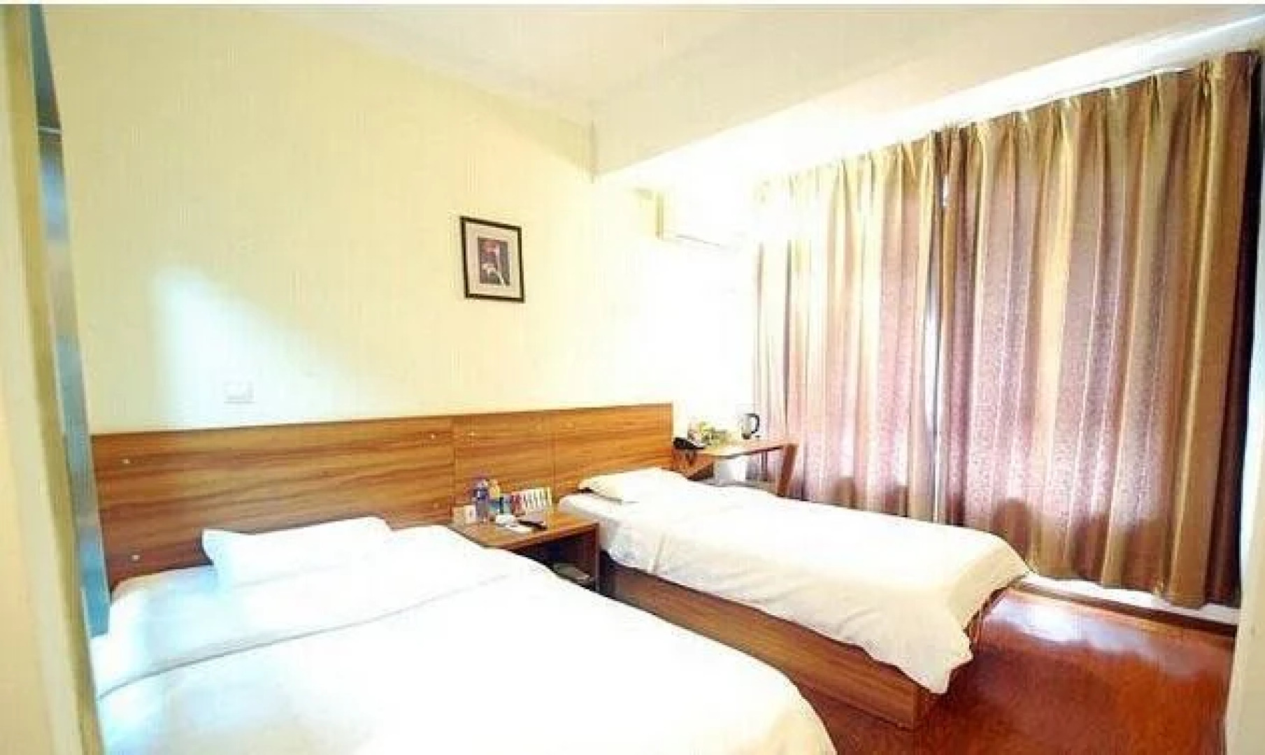 Pengchengyi Express Hotel