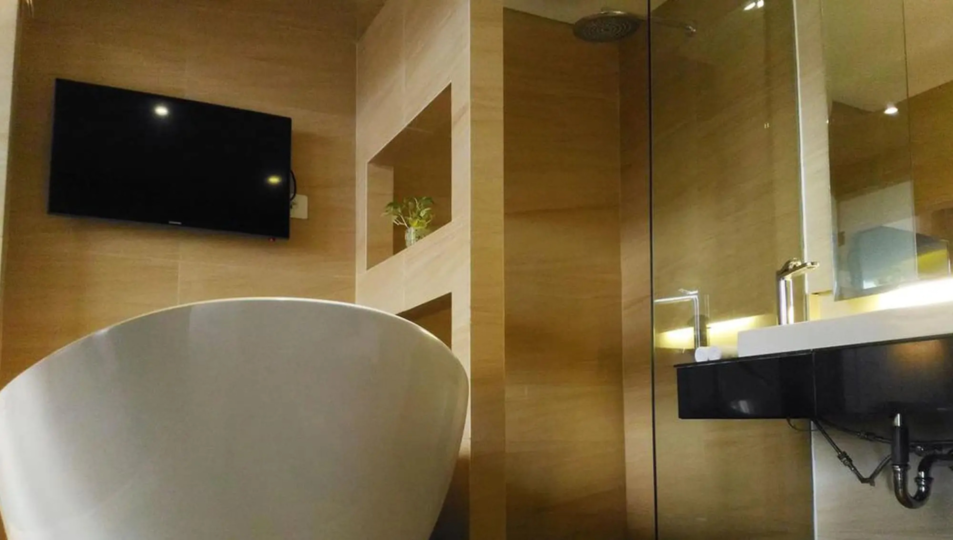 Crystal Lotus Hotel Yogyakarta