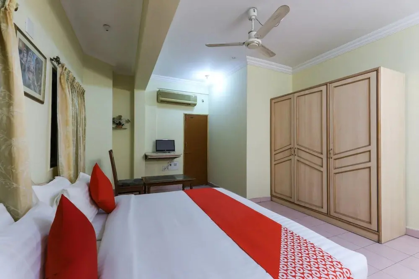 SPOT ON 46801 Hotel Swati