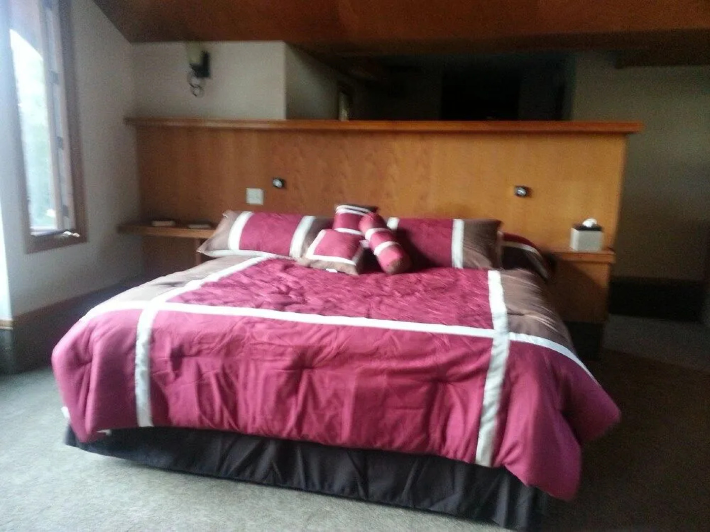 Log Gables- Dresser House