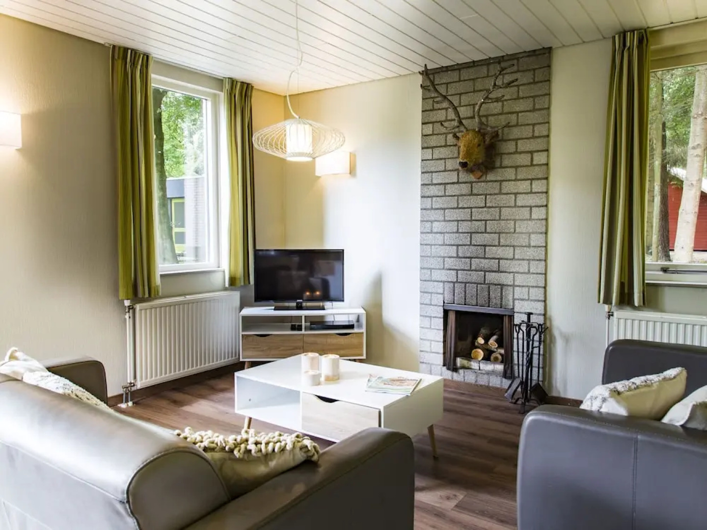 Garden-view Bungalow With a Fireplace, in the Veluwe