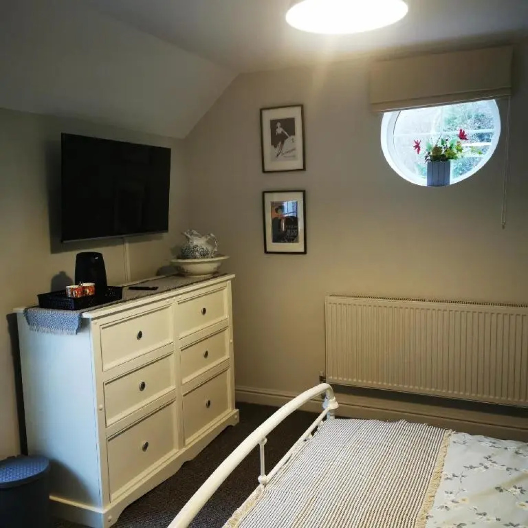 Rooms by the River at Glan Aber